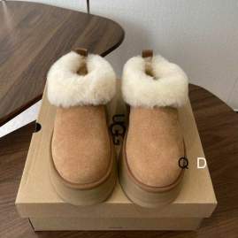 Picture of UGG Shoes _SKUUGGsz35-40GDT111519657